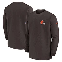 Haut à manches longues Nike marron Cleveland Browns 2023 Sideline Throwback Heavy Brushed Waffle pour homme