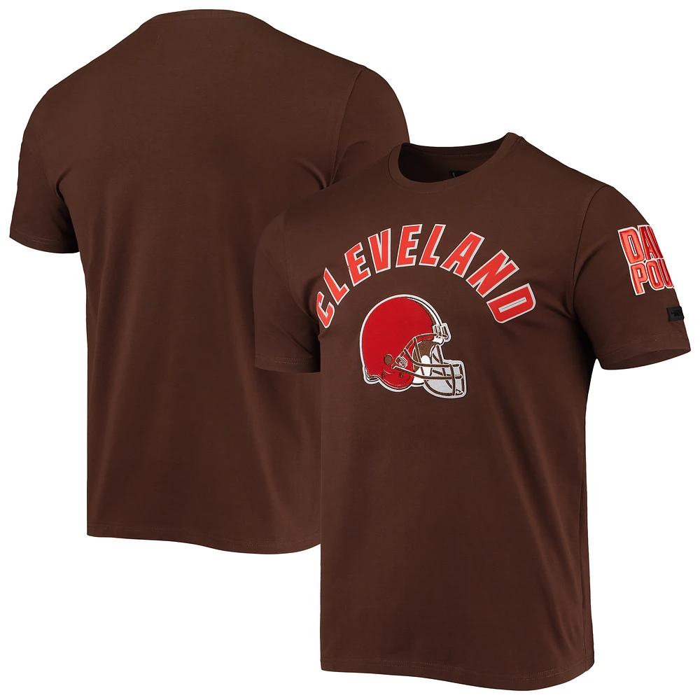 T-shirt ajusté Pro Standard marron Cleveland Browns Team Classic Bristle pour hommes