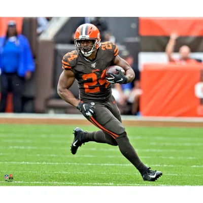Nick Chubb Cleveland Browns Fanatics Authentic Unsigned Running Photograph