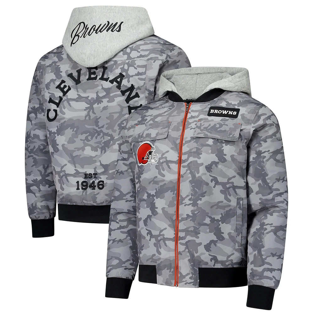 Blouson aviateur unisexe à capuche et fermeture éclair complète camouflage Cleveland Browns gris The Wild Collective