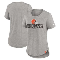 T-shirt tri-mélange tendance Nike Heather Charcoal Cleveland Browns pour femmes