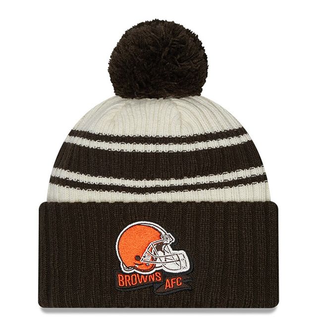 Cleveland Browns 2022 Sideline pour jeune New Era crème/marron - Tuque sport en tricot à revers avec pompons