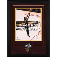 Cadre vertical de luxe Cleveland Cavaliers 16" x 20" avec logo de l'équipe
