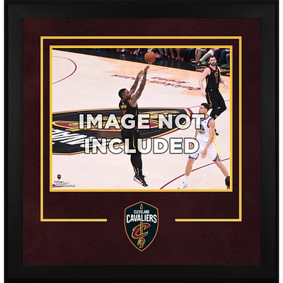 Cadre d'installation horizontal de luxe Cleveland Cavaliers 16" x 20" avec logo de l'équipe