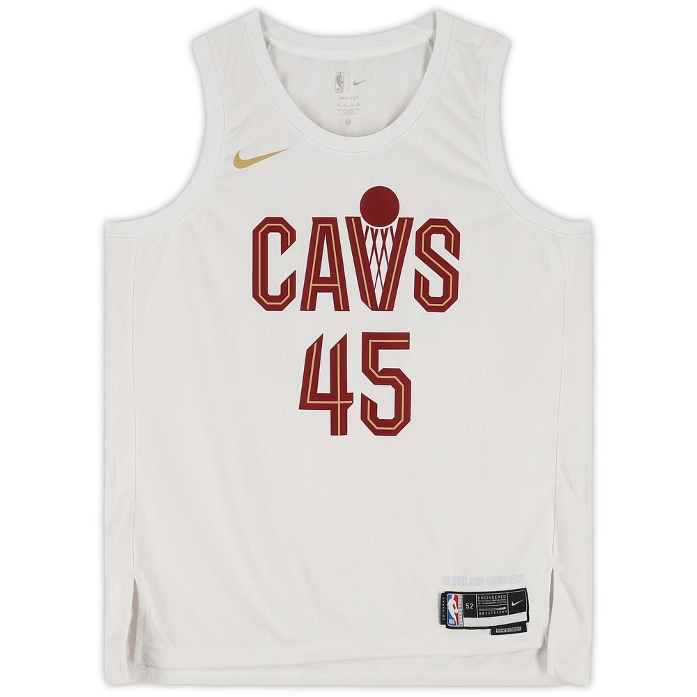 Maillot Nike Swingman blanc autographié par Donovan Mitchell des Cleveland Cavaliers 2022-2023 Association Edition