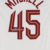 Maillot Nike Swingman blanc autographié par Donovan Mitchell des Cleveland Cavaliers 2022-2023 Association Edition