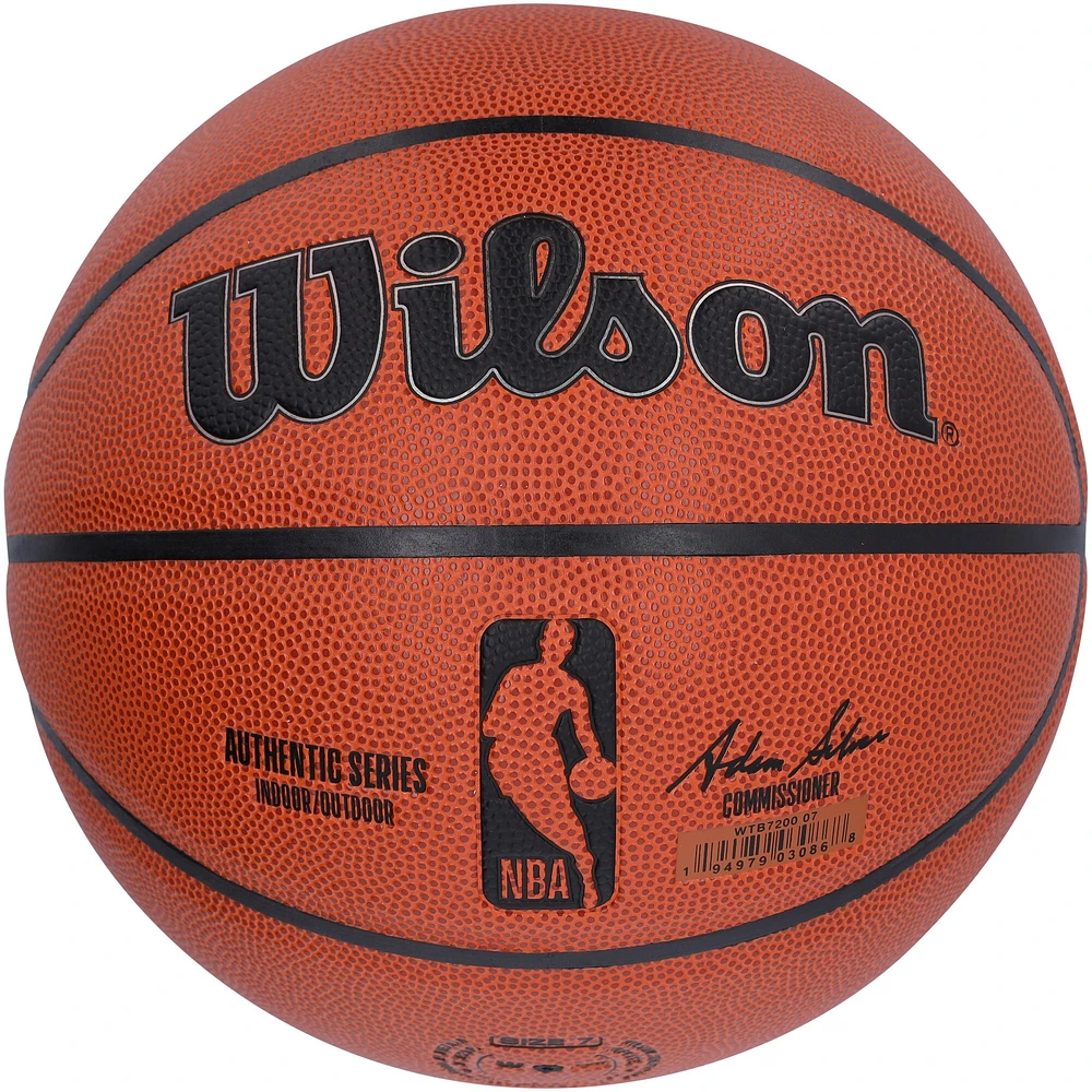 Ballon de basket-ball intérieur/extérieur Wilson autographié par Donovan Mitchell des Cleveland Cavaliers