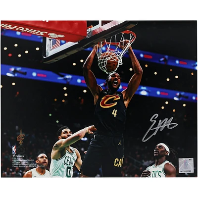 Photographie autographiée d'Evan Mobley