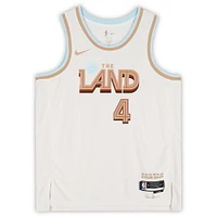 Maillot Swingman Nike City Edition 2022-23 blanc dédicacé par Evan Mobley des Cleveland Cavaliers