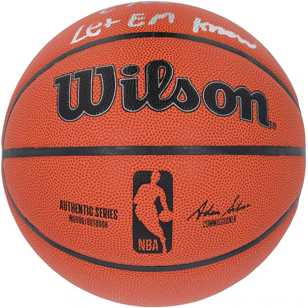 Ballon de basket-ball d'intérieur/extérieur Wilson Authentic Series autographié par Evan Mobley des Cleveland Cavaliers avec inscription « Let Em Know »