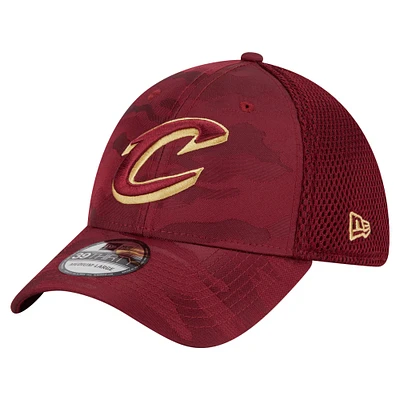 Men's New Era  Wine Cleveland Cavaliers Subtle Camo 39THIRTY Flex Hat