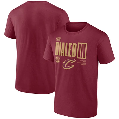 T-shirt Fanatics Wine pour hommes Cleveland Cavaliers Champions de la division centrale 2025 Vestiaire