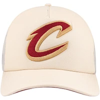 Men's Mitchell & Ness Cream Cleveland Cavaliers Trucker Adjustable Hat