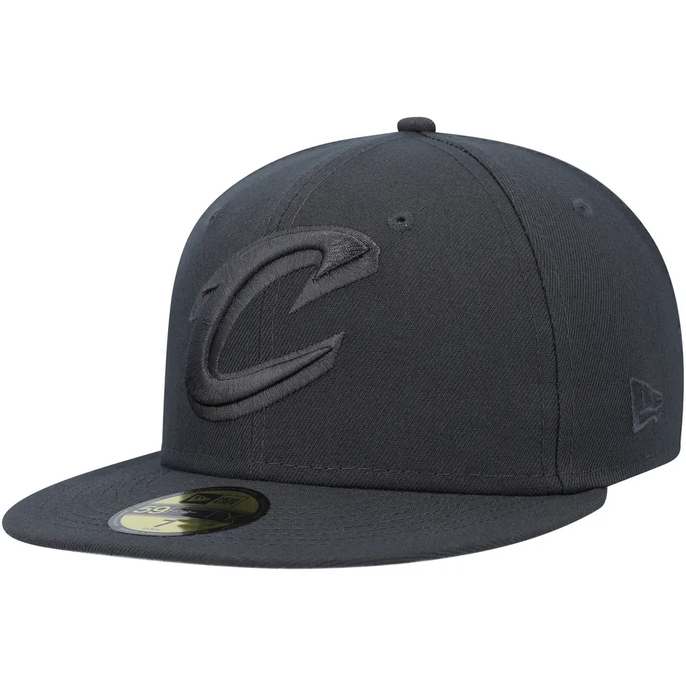 Men's Mitchell & Ness Gold Cleveland Cavaliers Core Basic Snapback Hat