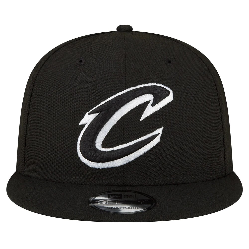 Men's New Era Cleveland Cavaliers Black & White 9FIFTY Snapback Hat