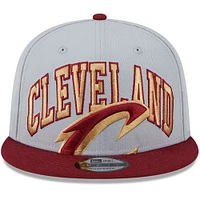 Men's New Era Gray/Wine Cleveland Cavaliers Tip-Off Two-Tone 9FIFTY Snapback Hat