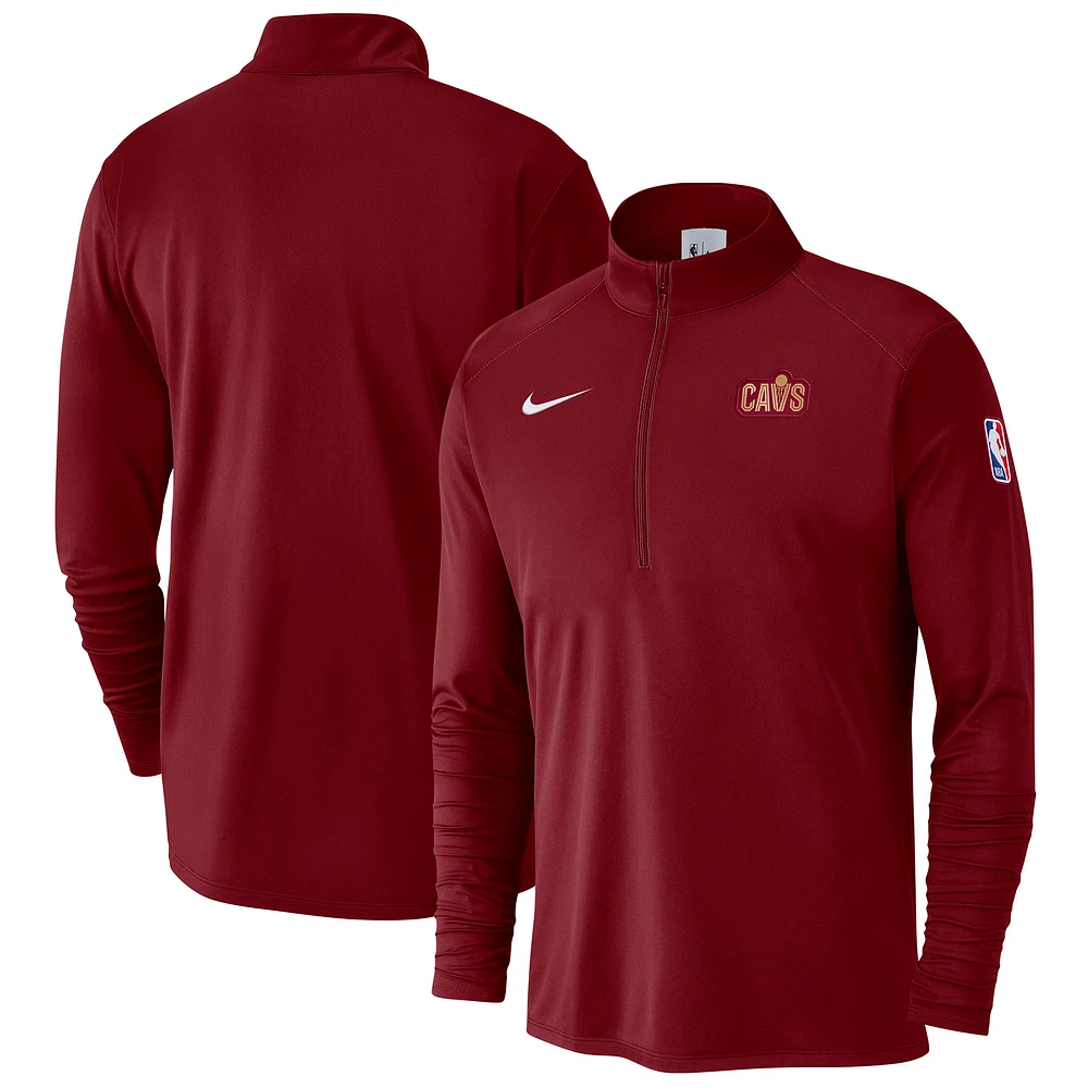 Haut à demi-zip Nike Wine Cleveland Cavaliers 2024/25 Courtside Performance pour homme