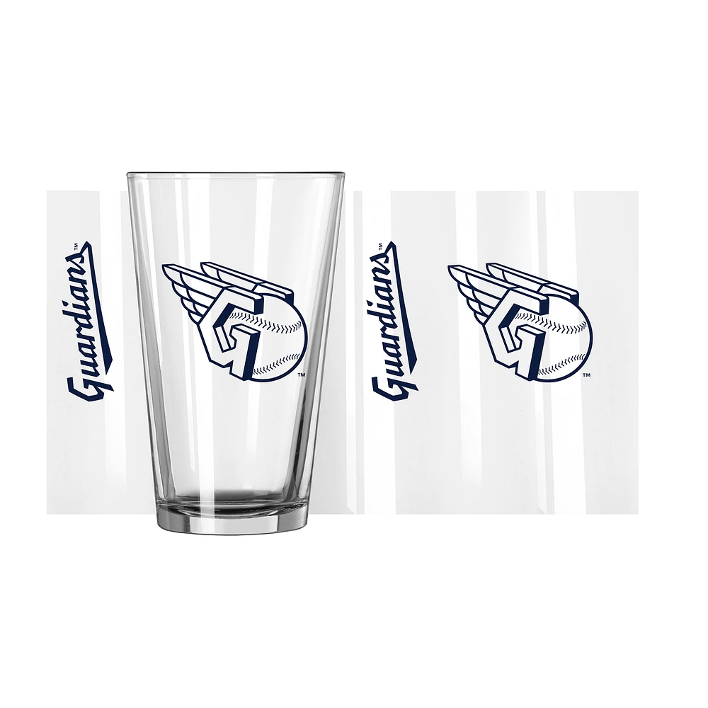 Gardiens de Cleveland 16 oz. Verre à pinte Team Wordmark Game Day