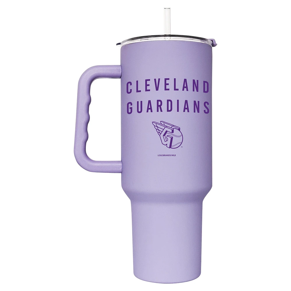 Gardiens de Cleveland 40oz. Gobelet doux au toucher lavande