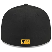 Casquette ajustée 59FIFTY à profil bas pour la Journée des forces armées 2024 Cleveland Guardians New Era noire hommes