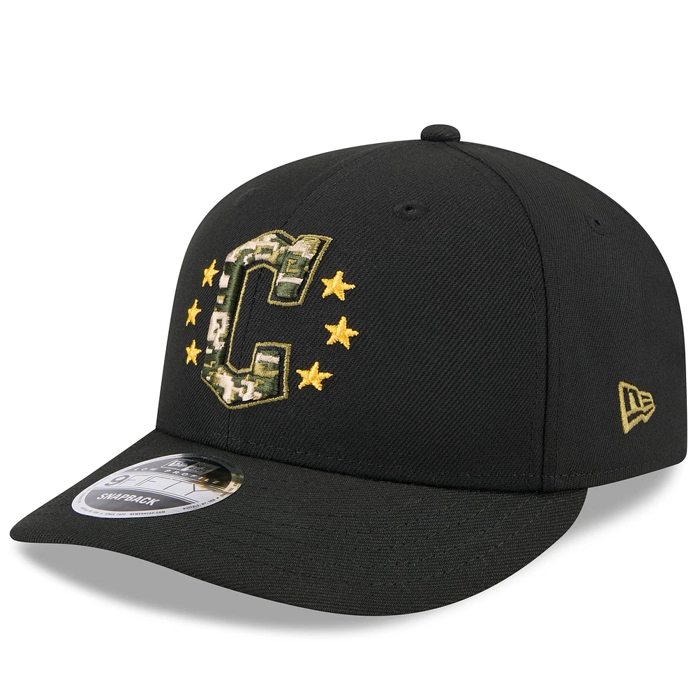 Casquette Snapback 9FIFTY à profil bas pour la Journée des Forces armées 2024 des Cleveland Guardians New Era noire pour hommes