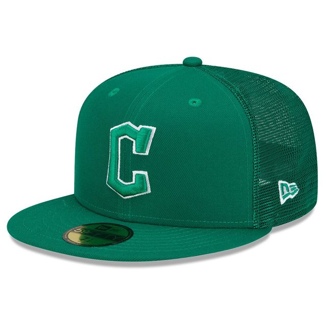 Casquette ajustée 59FIFTY verte des Cleveland Guardians 2022 de la Saint-Patrick New Era pour homme