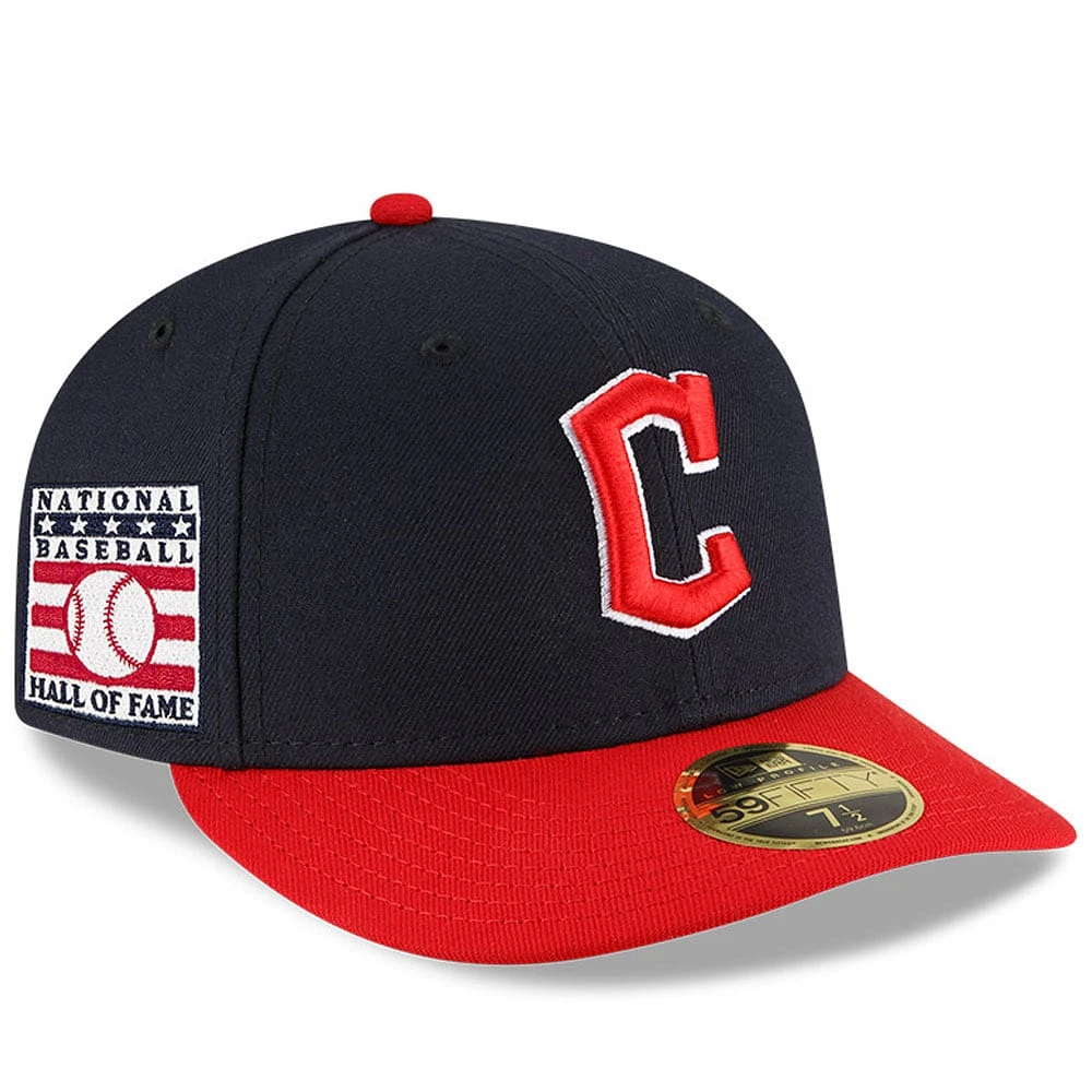 Casquette ajustée 59FIFTY à profil bas du Temple de la renommée baseball national des Cleveland Guardians New Era pour hommes, bleu marine/rouge