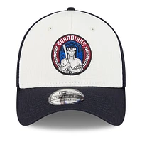 Casquette d'entraînement au bâton 39THIRTY Flex City Connect des Cleveland Guardians New Era pour homme, bleu marine et blanc