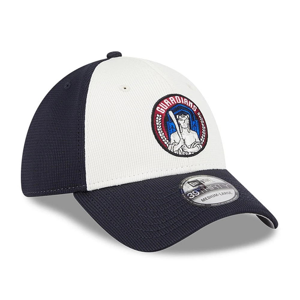 Casquette d'entraînement au bâton 39THIRTY Flex City Connect des Cleveland Guardians New Era pour homme, bleu marine et blanc
