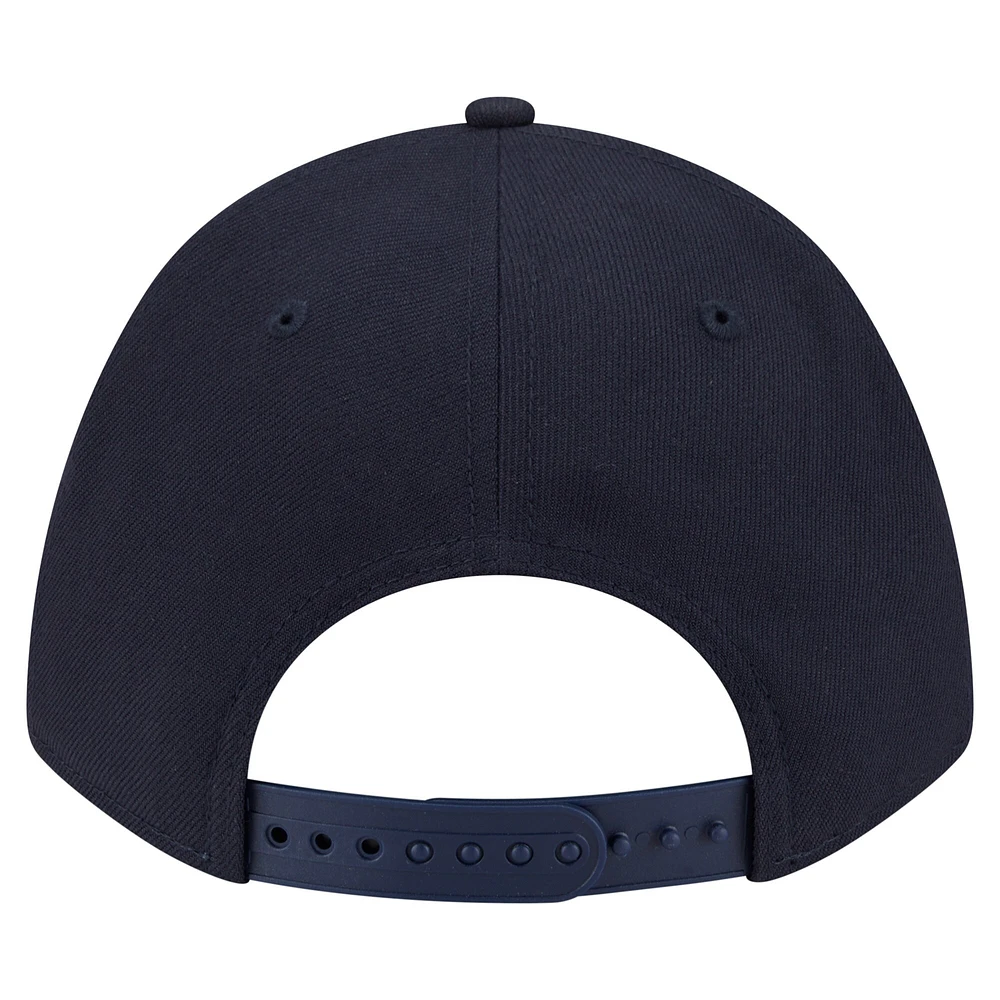 Casquette ajustable Cleveland Guardians 9FORTY M-Crown New Era pour homme bleu marine