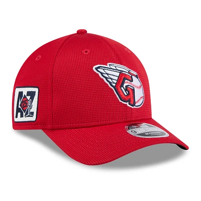 Casquette ajustable 9FORTY Cleveland Guardians 2025 Spring Training pour homme New Era rouge