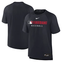 T-shirt de performance Nike bleu marine Cleveland Guardians Authentic Collection Pregame Raglan pour homme