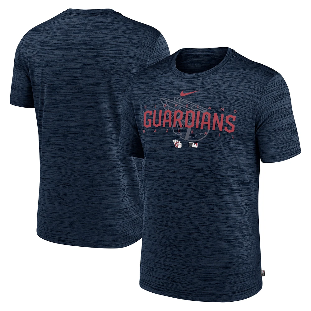 T-shirt d'entraînement Nike Cleveland Guardians Authentic Collection Velocity Performance bleu marine pour homme