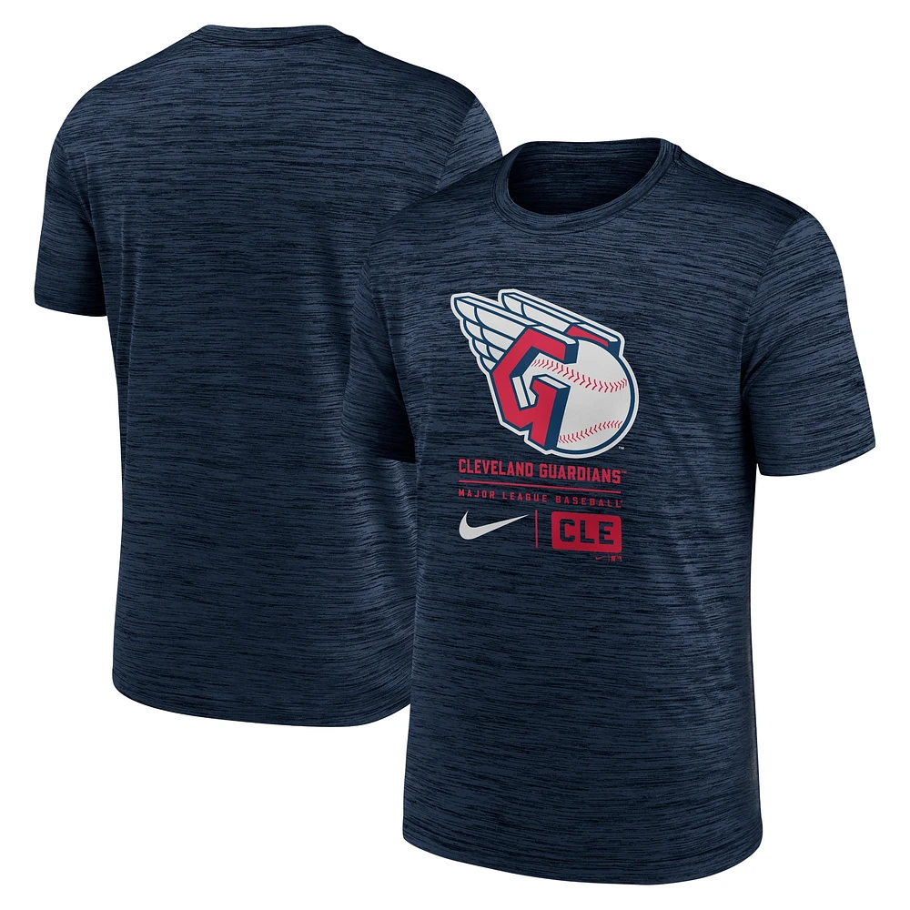 T-shirt Nike bleu marine avec grand logo Velocity des Cleveland Guardians pour hommes