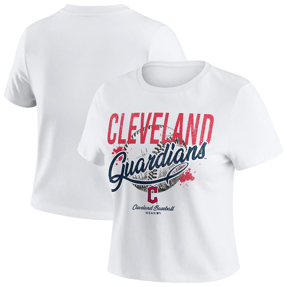 T-shirt court et vieilli pour bébé des Cleveland Guardians femmes par Erin Andrews