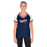 T-shirt à col en V raglan Gameday Cleveland Guardians bleu marine New Era pour femme