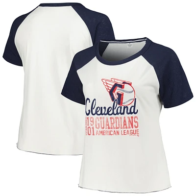 T-shirt de baseball raglan taille plus pour femmes, doux comme un raisin, Cleveland Guardians, blanc