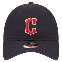 Casquette ajustable 9TWENTY pour jeunes des Cleveland Guardians de couleur bleu marine New Era