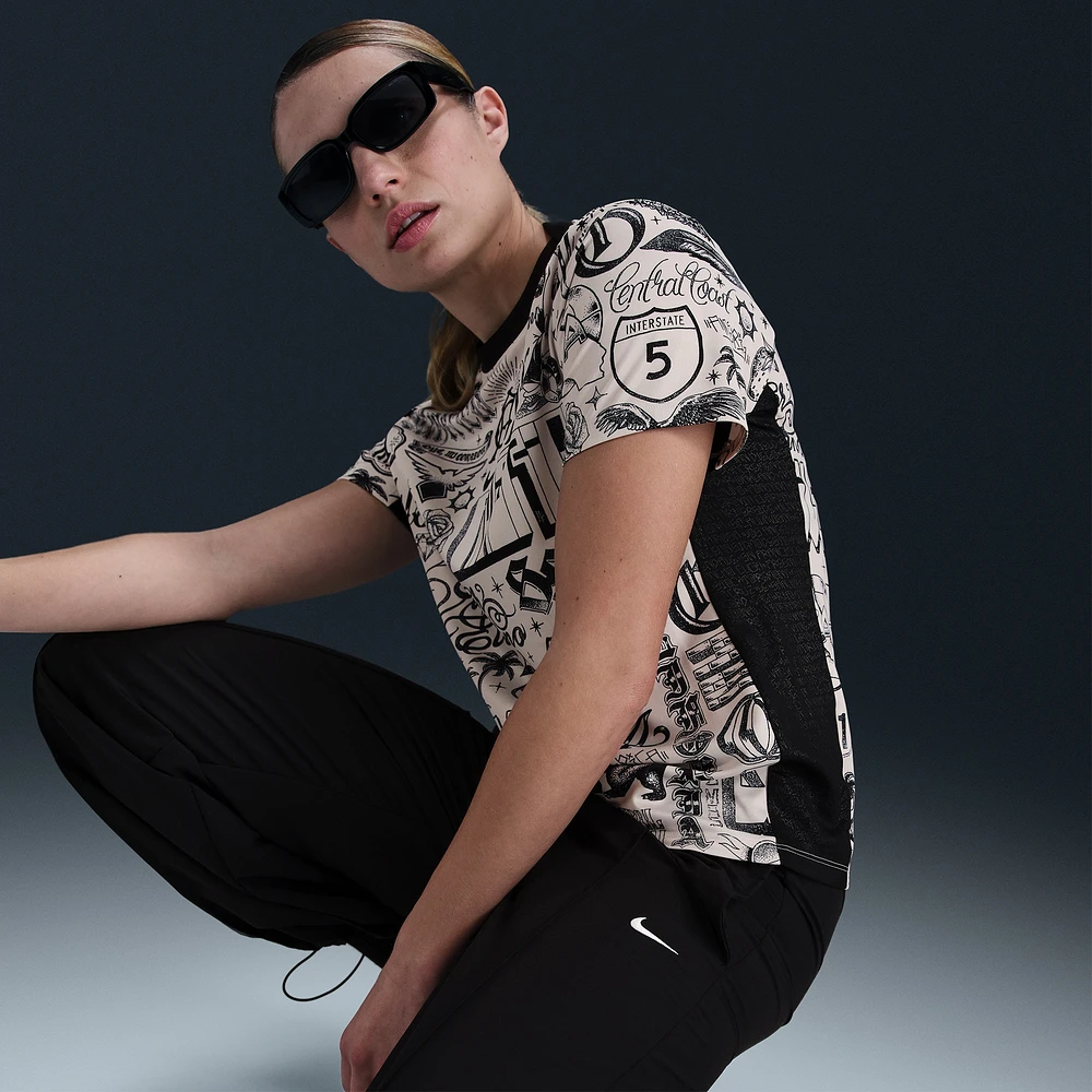 Haut de performance d'avant-match Nike Cream Club America 2024/25 CA x Academy Pro pour femme