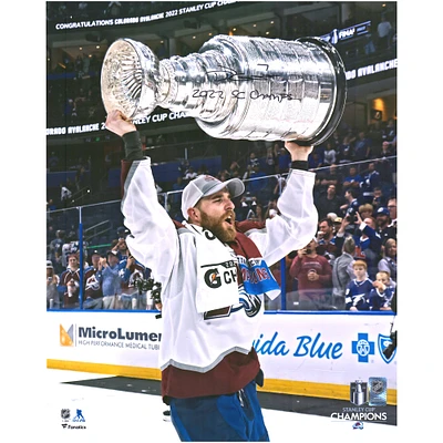 Photographie autographiée de Devon Toews, champion de la Coupe Stanley 2022, 16" x 20" avec l'inscription "2022 SC Champs"
