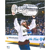 Photographie autographiée de Devon Toews, champion de la Coupe Stanley 2022, 16" x 20" avec l'inscription "2022 SC Champs"