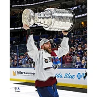 Devon Toews, champion de la Coupe Stanley 2022 non signé par l'Avalanche du Colorado