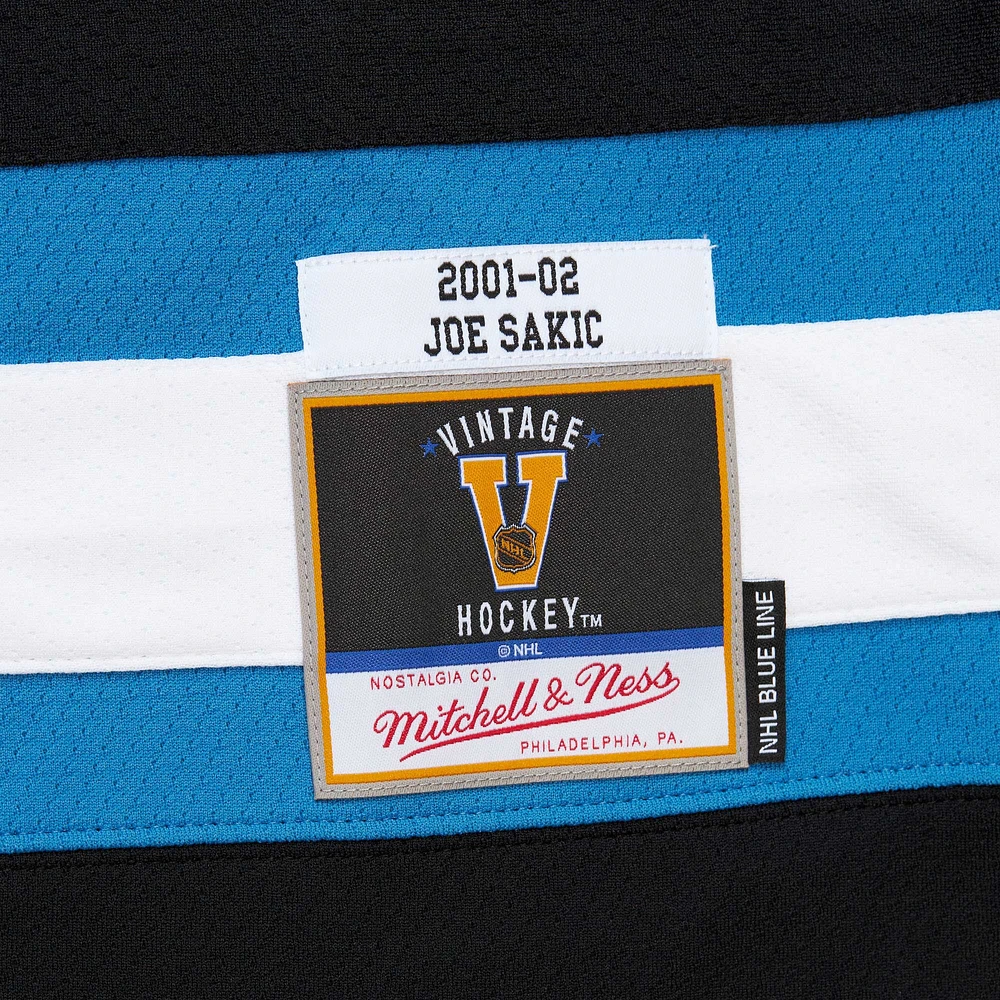 Men's Mitchell & Ness Joe Sakic Burgundy Colorado Avalanche 2001/02 Blue Line Alternate Player Jersey