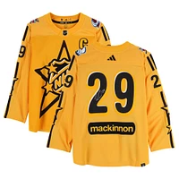 Maillot authentique adidas jaune autographié par Nathan MacKinnon Colorado Avalanche pour le match des étoiles 2024