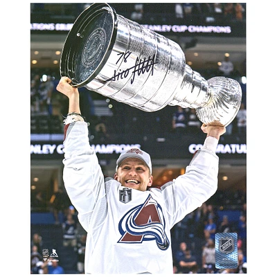 Photographie autographiée de Nico Sturm Colorado Avalanche, champion de la Coupe Stanley 2022, 8" x 10"
