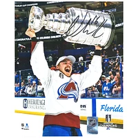 Nicolas Aube-Kubel Colorado Avalanche dédicacé les champions de la Coupe Stanley 2022 8" x 10" Raising Cup Photographie