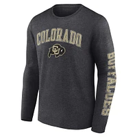 T-shirt à manches longues avec logo en détresse pour hommes Fanatics Heather Charcoal Colorado Buffaloes