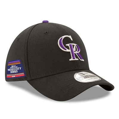 Casquette flexible 39THIRTY New Era noire des Colorado Rockies 2024 MLB World Tour Mexico City Series pour hommes