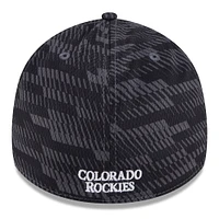 Men's New Era Black Colorado Rockies 2025 MLB Clubhouse 39THIRTY Flex Hat
