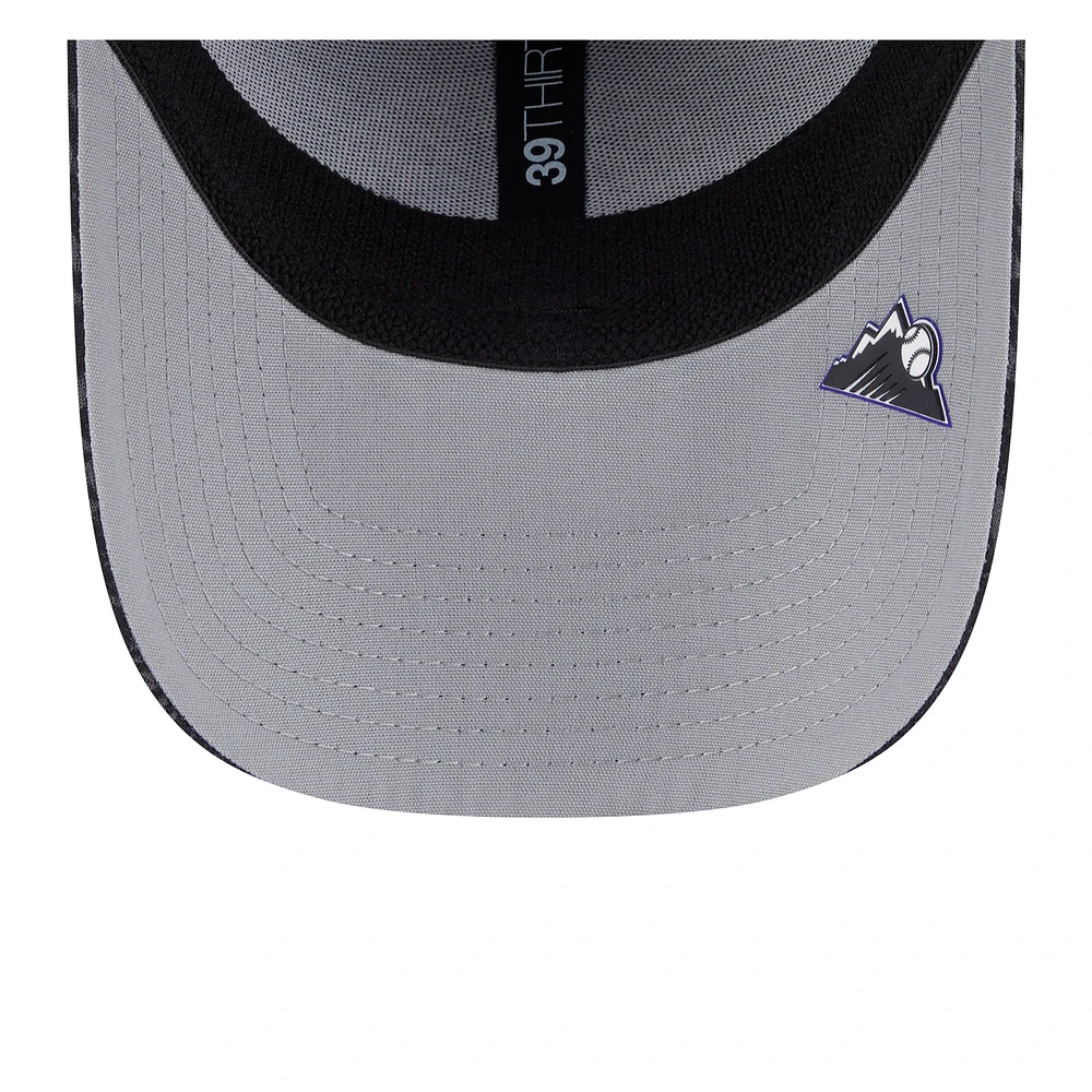 Men's New Era Black Colorado Rockies 2025 MLB Clubhouse 39THIRTY Flex Hat